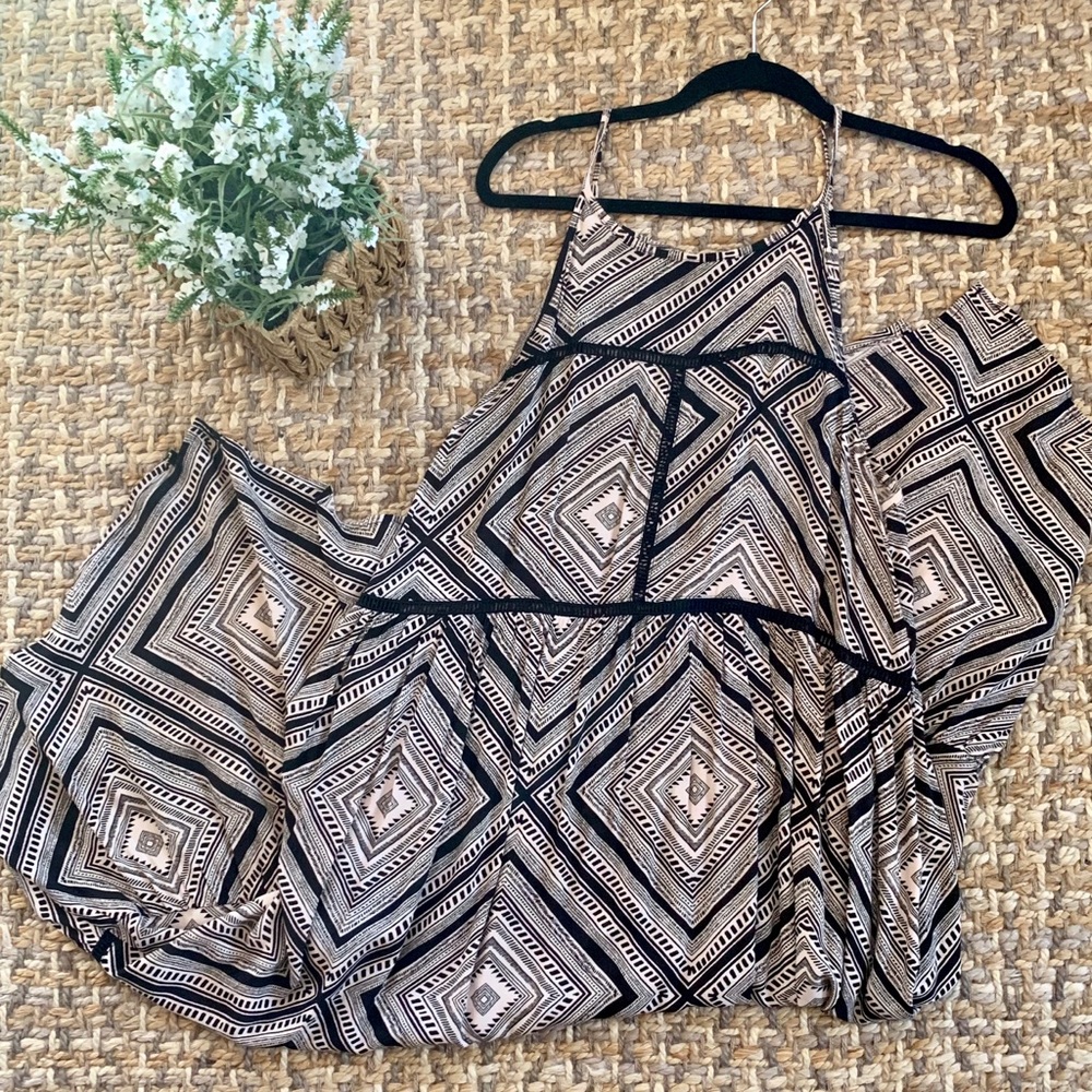 Geometric Maxi Dress - Black & Taupe